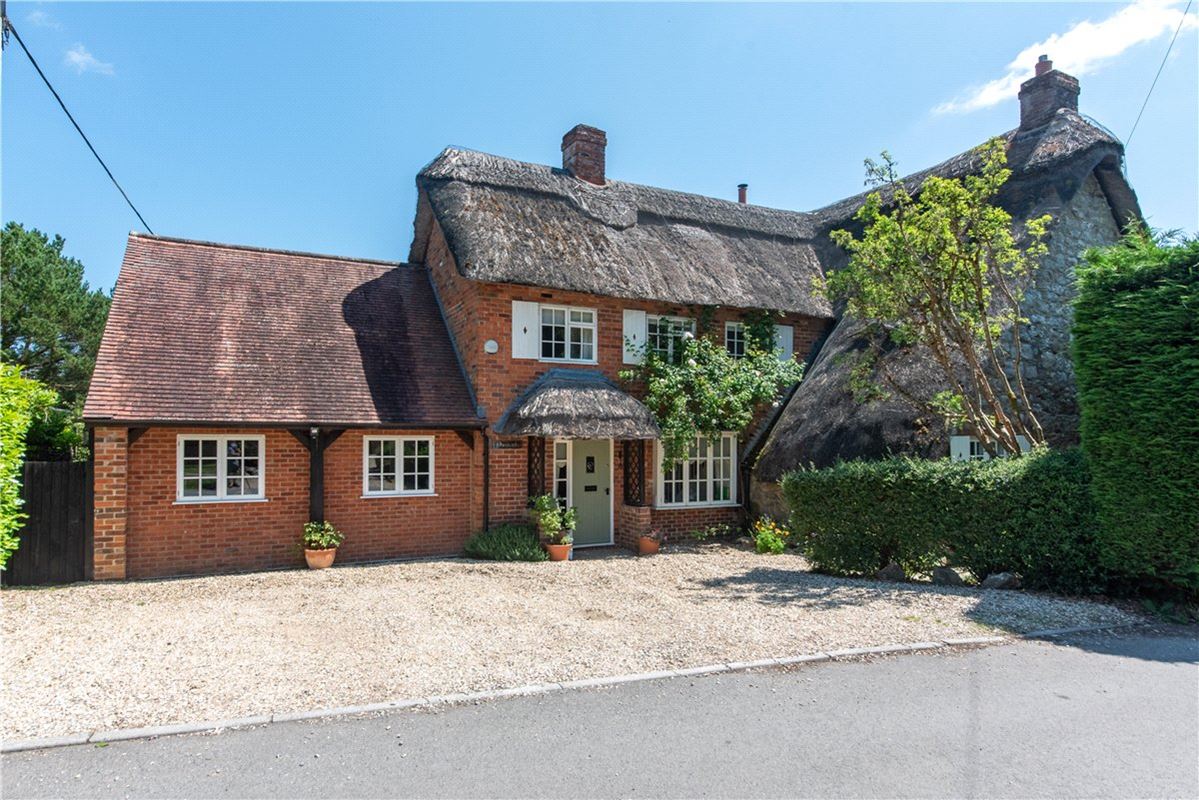 4 bedroom house, Lower Fyfield, Marlborough SN8 - Available