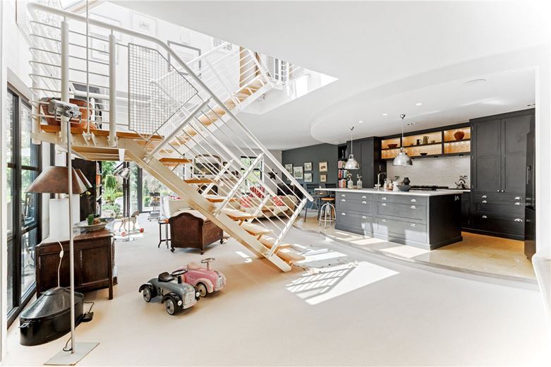 3 bedroom house, Lockeridge, Marlborough SN8 - Available