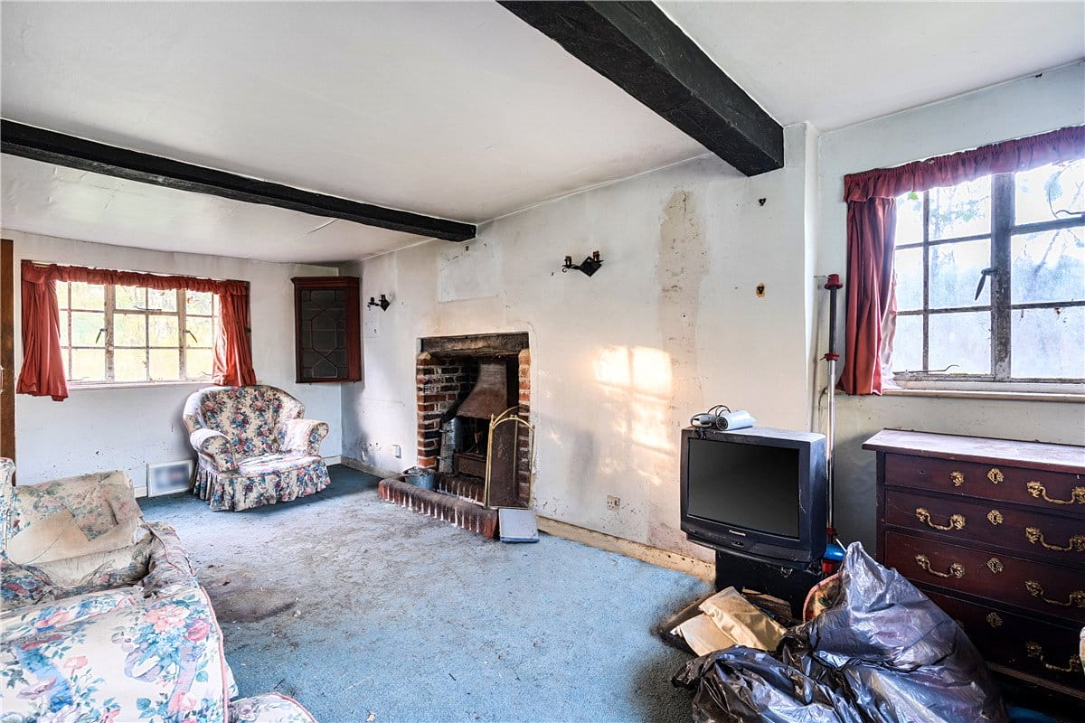 3 bedroom house, Westcourt, Burbage SN8 - Available