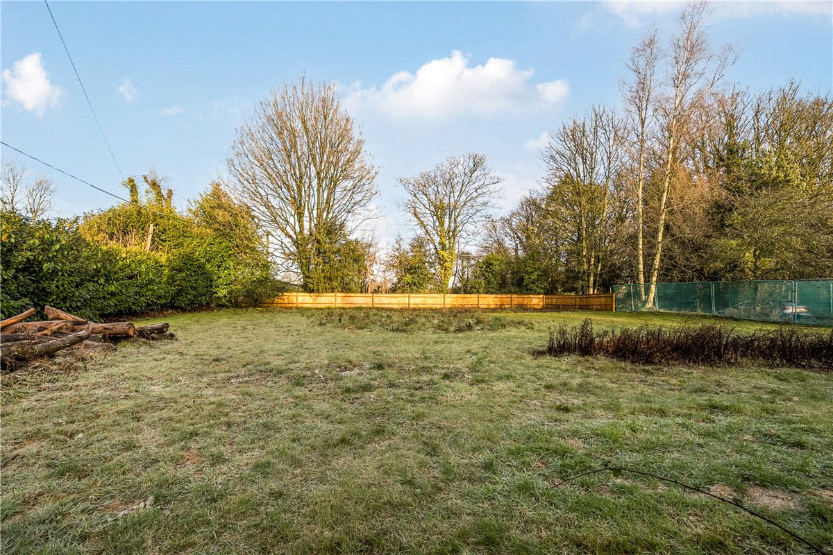 3 bedroom house, Westcourt, Burbage SN8 - Available