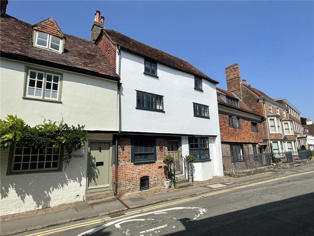 4 bedroom house, Silverless Street, Marlborough SN8 - Available