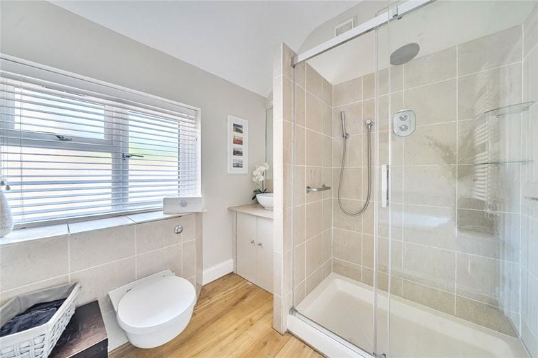 5 bedroom house, Leaze Road, Marlborough SN8 - Available