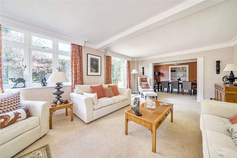 5 bedroom house, Leaze Road, Marlborough SN8 - Available