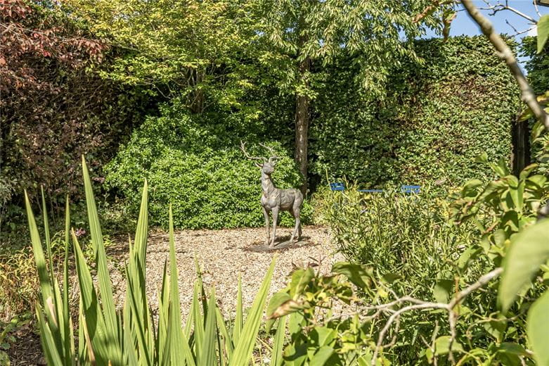 5 bedroom house, Leaze Road, Marlborough SN8 - Available