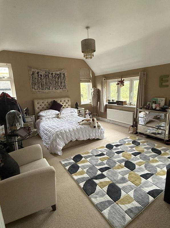 5 bedroom house, Leaze Road, Marlborough SN8 - Available