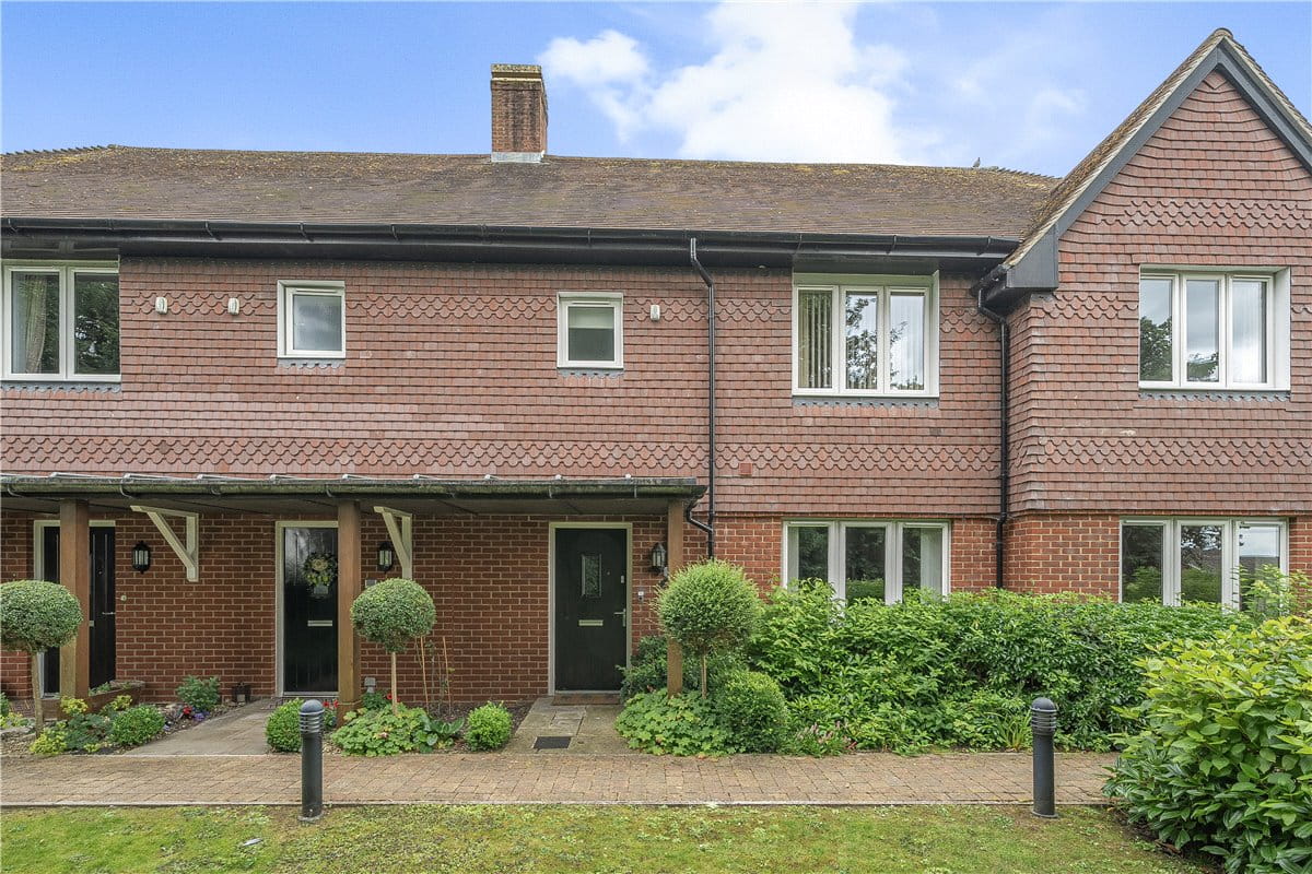 3 bedroom house, Priory Court, Marlborough SN8 - Sold STC