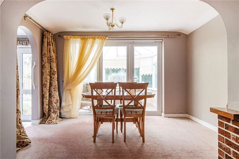 4 bedroom bungalow, High Street, Burbage SN83AR - Sold STC