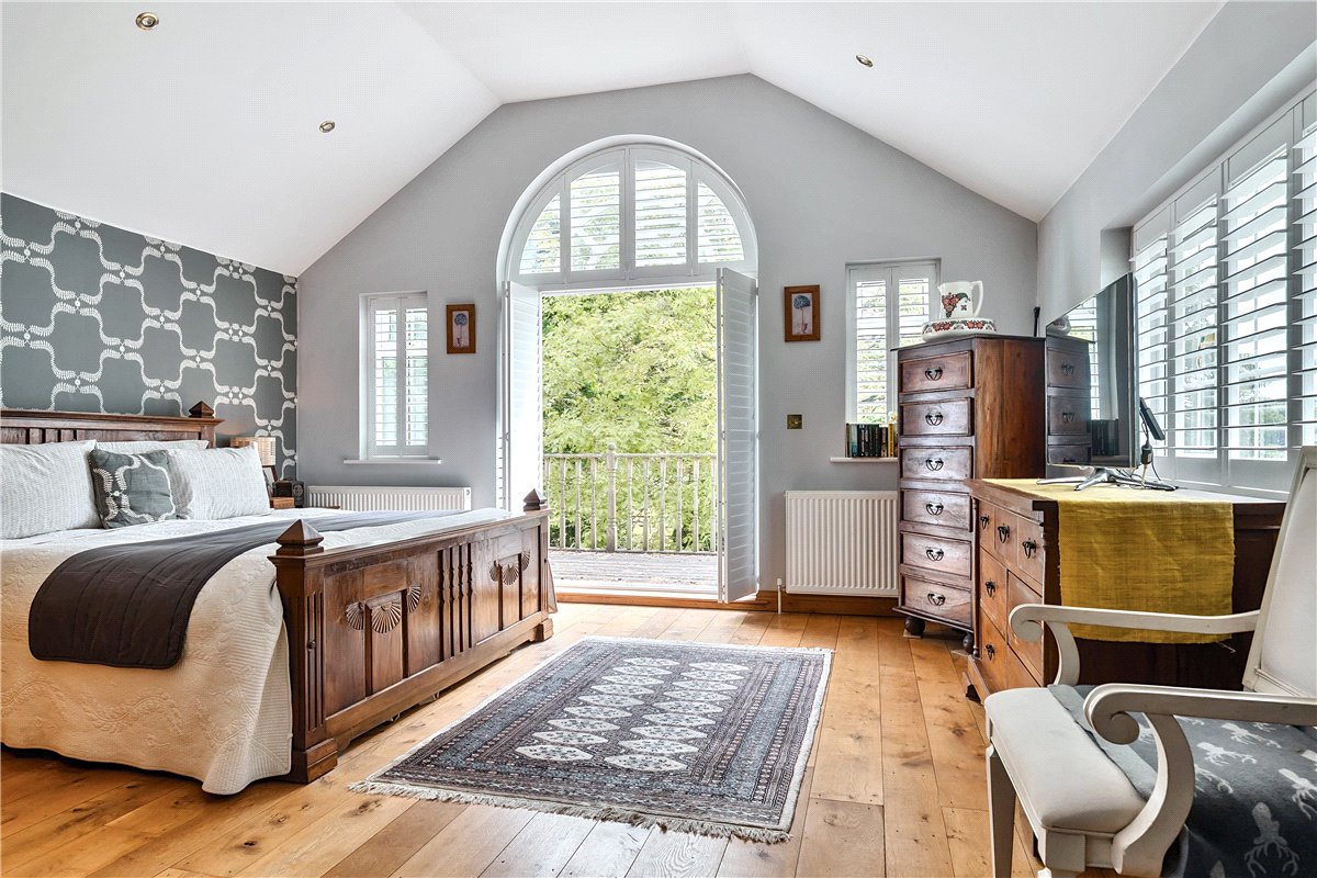 5 bedroom house, Clench Common, Marlborough SN8 - Available