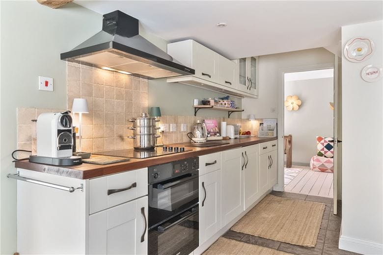 3 bedroom house, Ogbourne St. George, Marlborough SN8 - Available