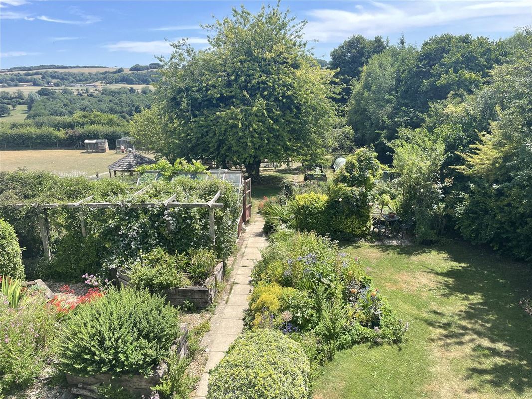 3 bedroom house, Newtown, Shalbourne SN8 - Sold STC