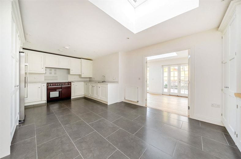 3 bedroom house, Clarendon Court, Marlborough SN8 - Available