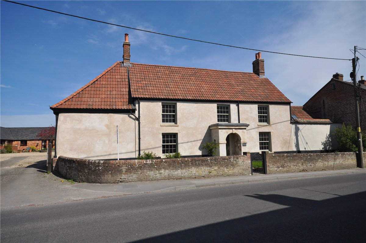 4 bedroom house, High Street, West Lavington SN10 - Available