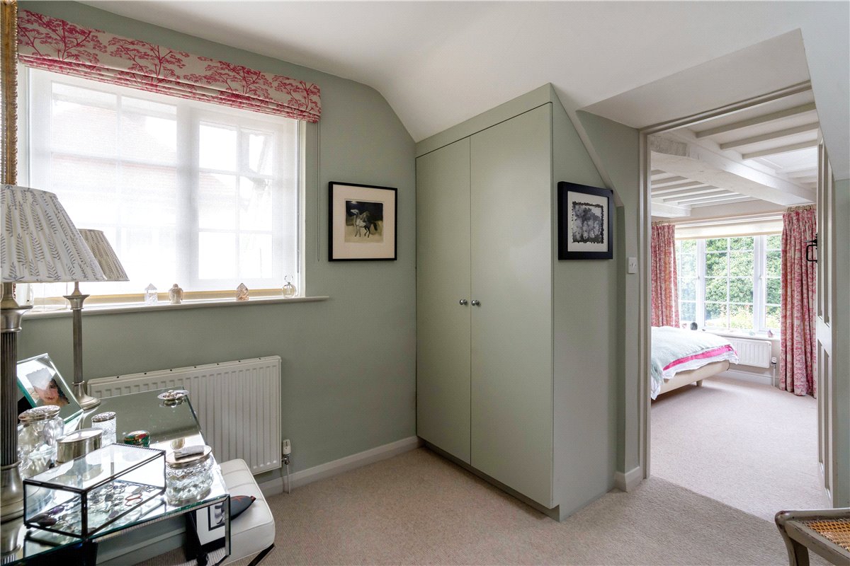 3 bedroom house, St. Johns Close, Marlborough SN8 - Sold STC