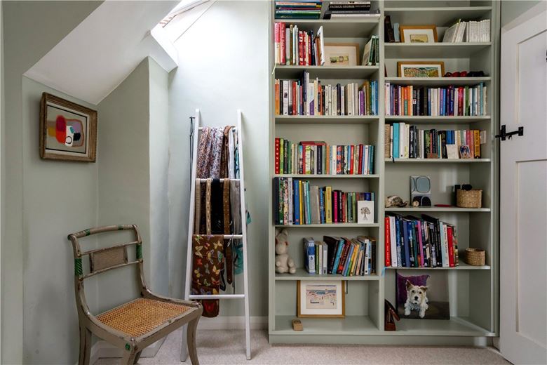 3 bedroom house, St. Johns Close, Marlborough SN8 - Sold STC