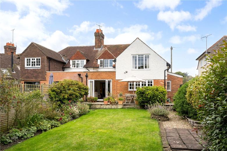 3 bedroom house, St. Johns Close, Marlborough SN8 - Sold STC