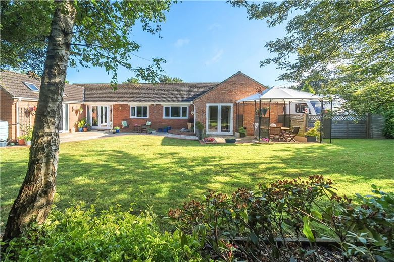 4 bedroom , Elcot Lane, Marlborough SN8 - Available