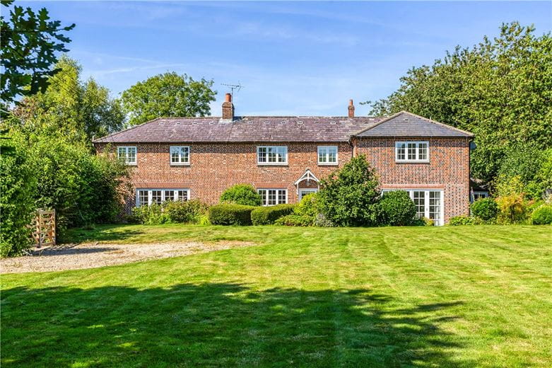 4 bedroom house, Cuckoo's Knob, Wootton Rivers SN8 - Available