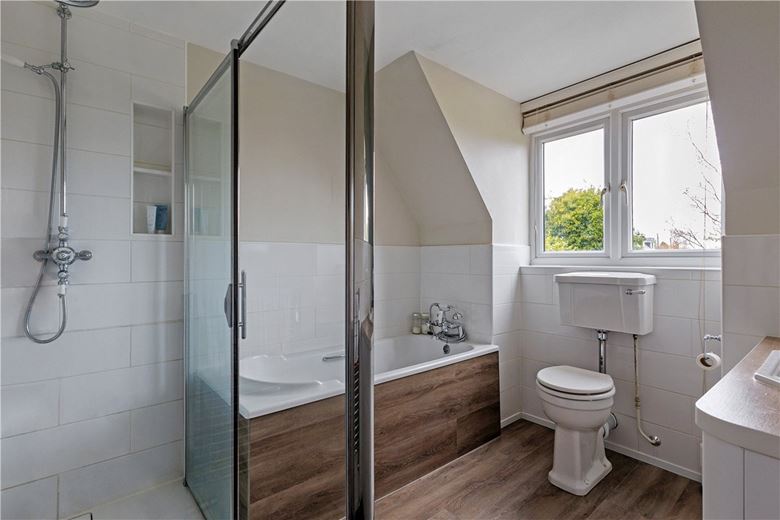 6 bedroom house, Broad Hinton, Swindon SN4 - Available