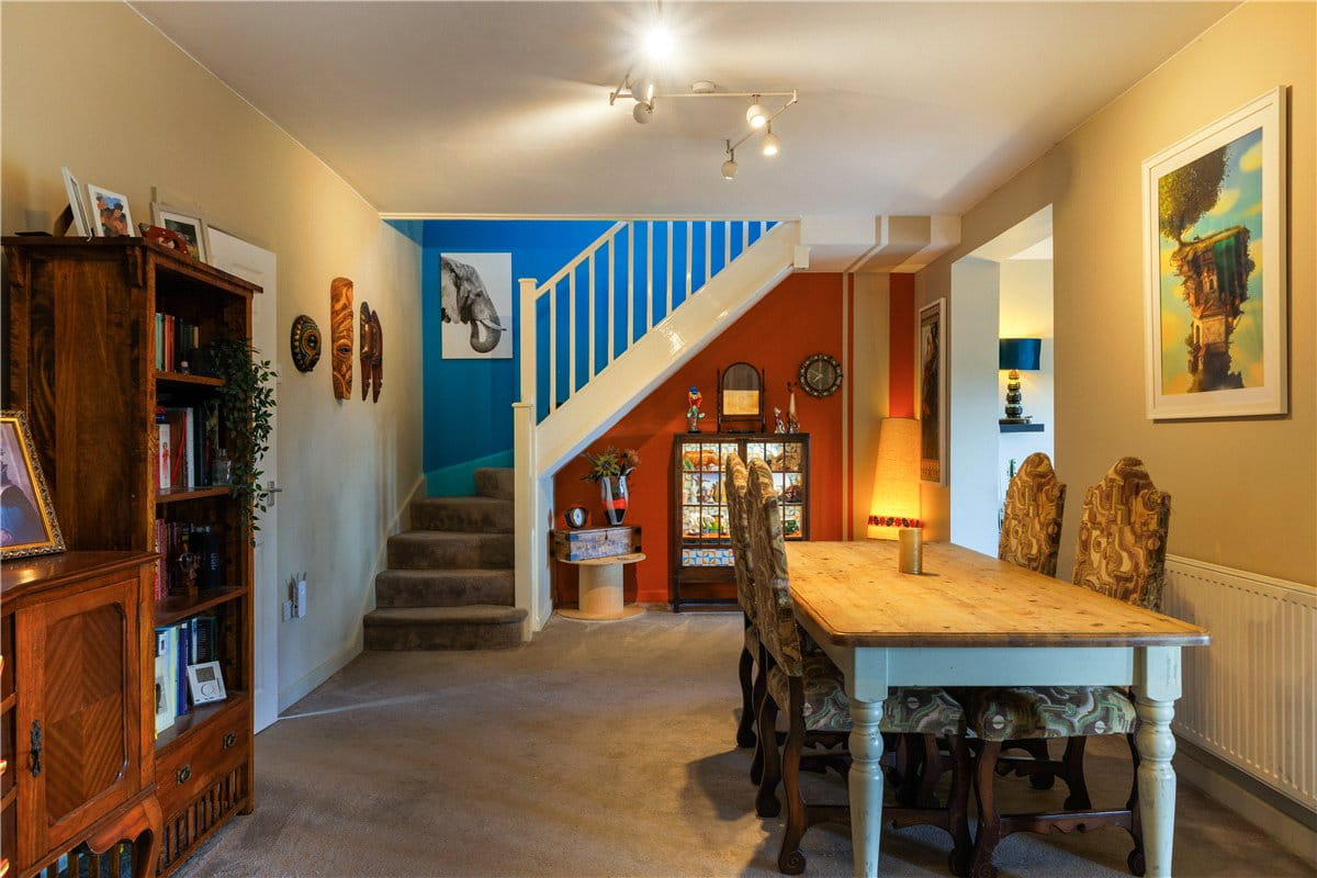 4 bedroom house, Pipers Piece, Herd Street SN8 - Available