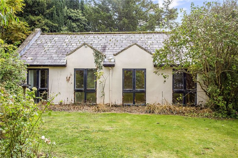 8 bedroom house, Castlefields, Calne SN11 - Available