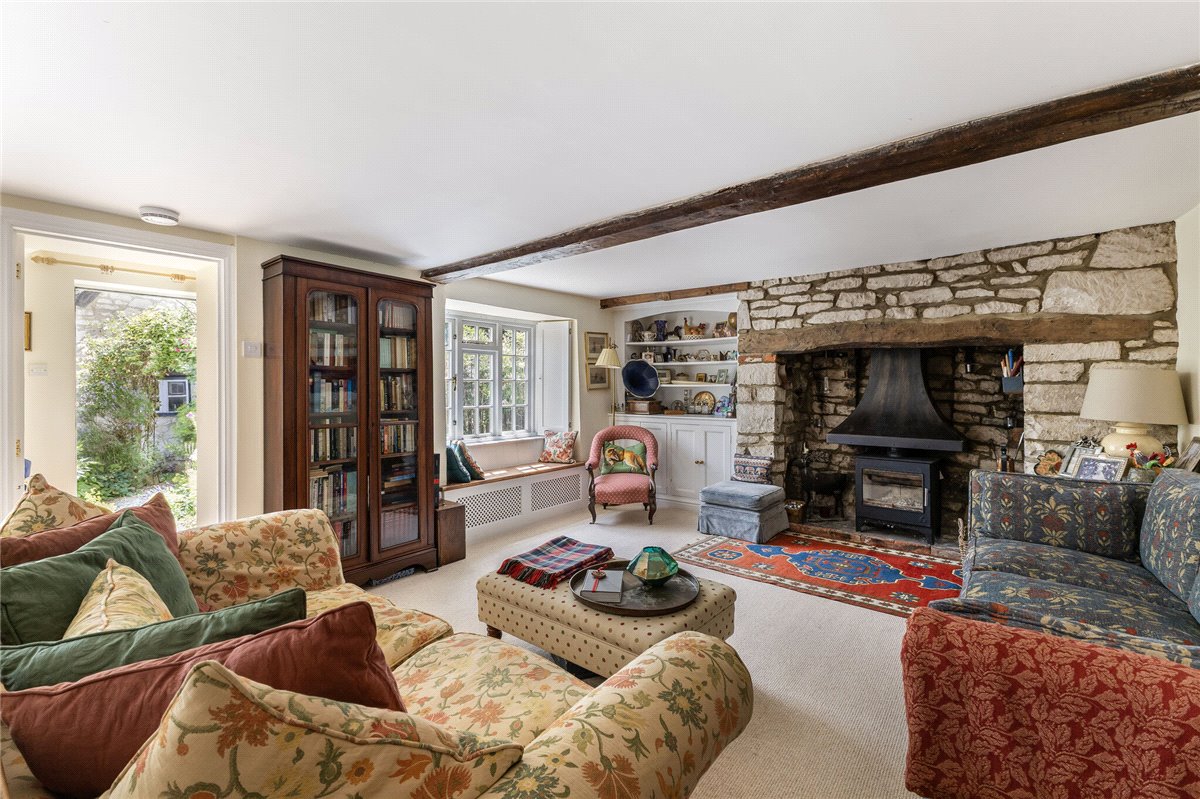 4 bedroom house, Church Walk, Bishopstone SN6 - Available