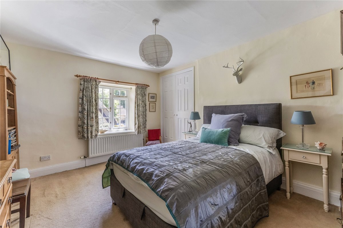 4 bedroom house, Church Walk, Bishopstone SN6 - Available