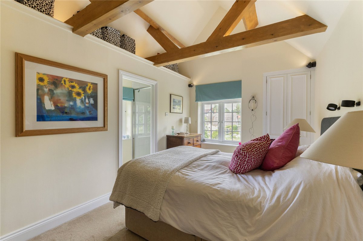 4 bedroom house, Church Walk, Bishopstone SN6 - Available