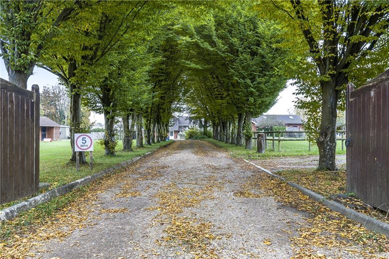 8 bedroom house, Fisher's Brook, Calne SN11 - Sold STC