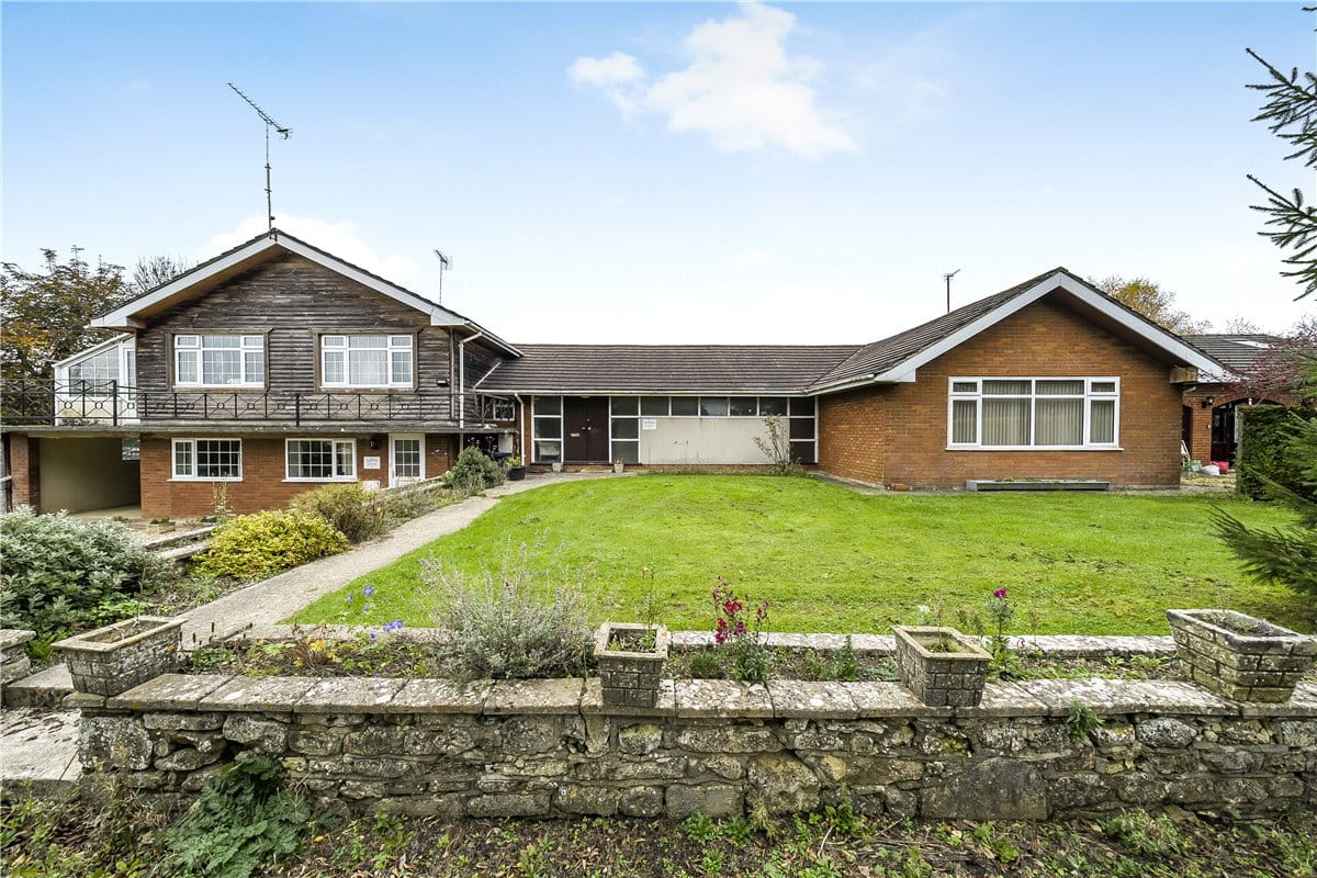8 bedroom house, Fisher's Brook, Calne SN11 - Sold STC