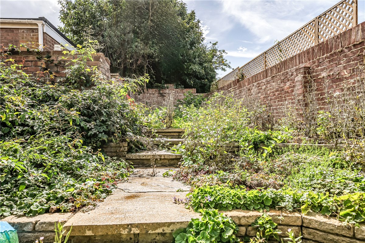 3 bedroom house, Southfield, West Overton SN8 - Sold STC