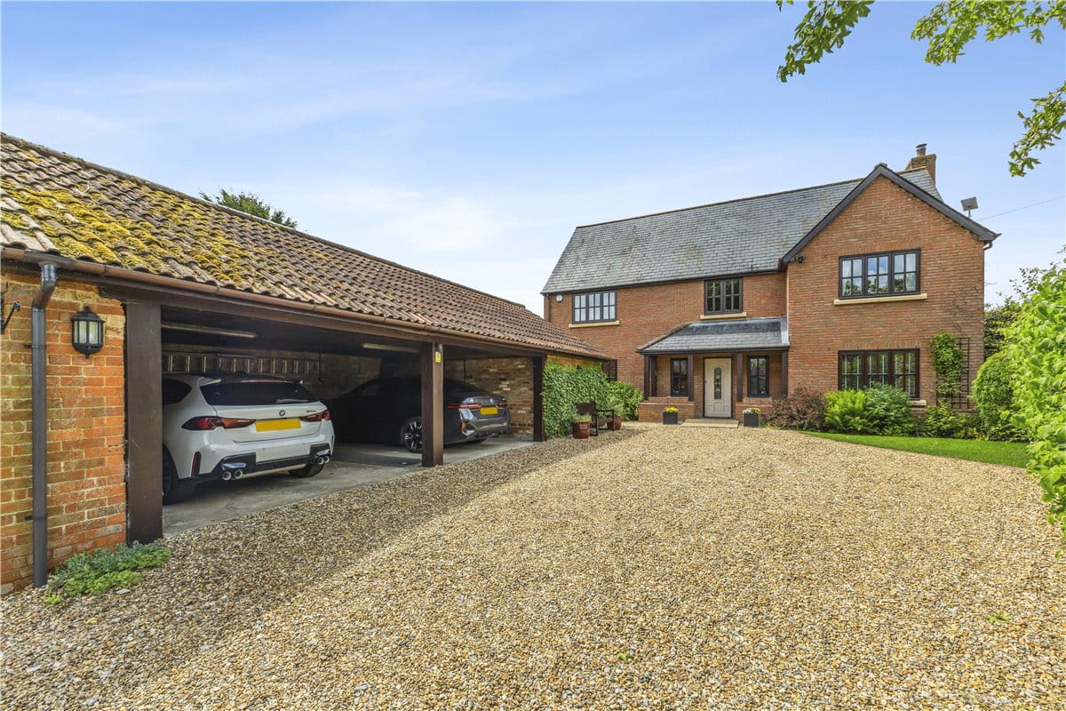 5 bedroom house, Netherstreet, Bromham SN15 - Available