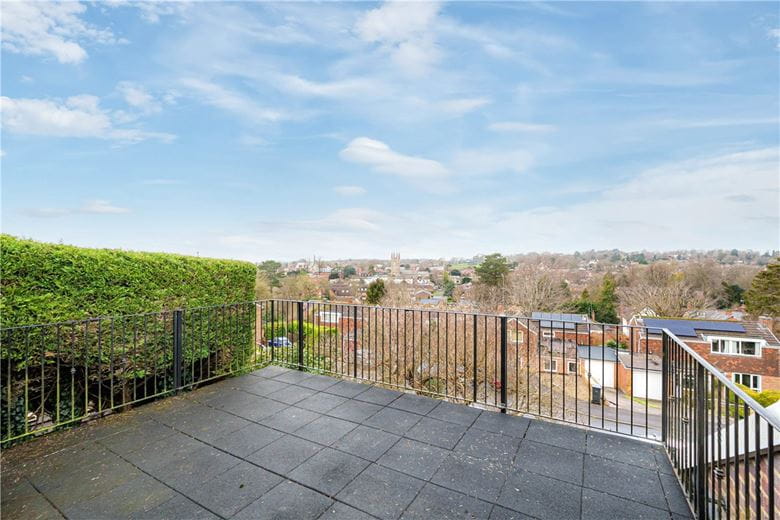 4 bedroom house, Ducks Meadow, Marlborough SN8 - Available