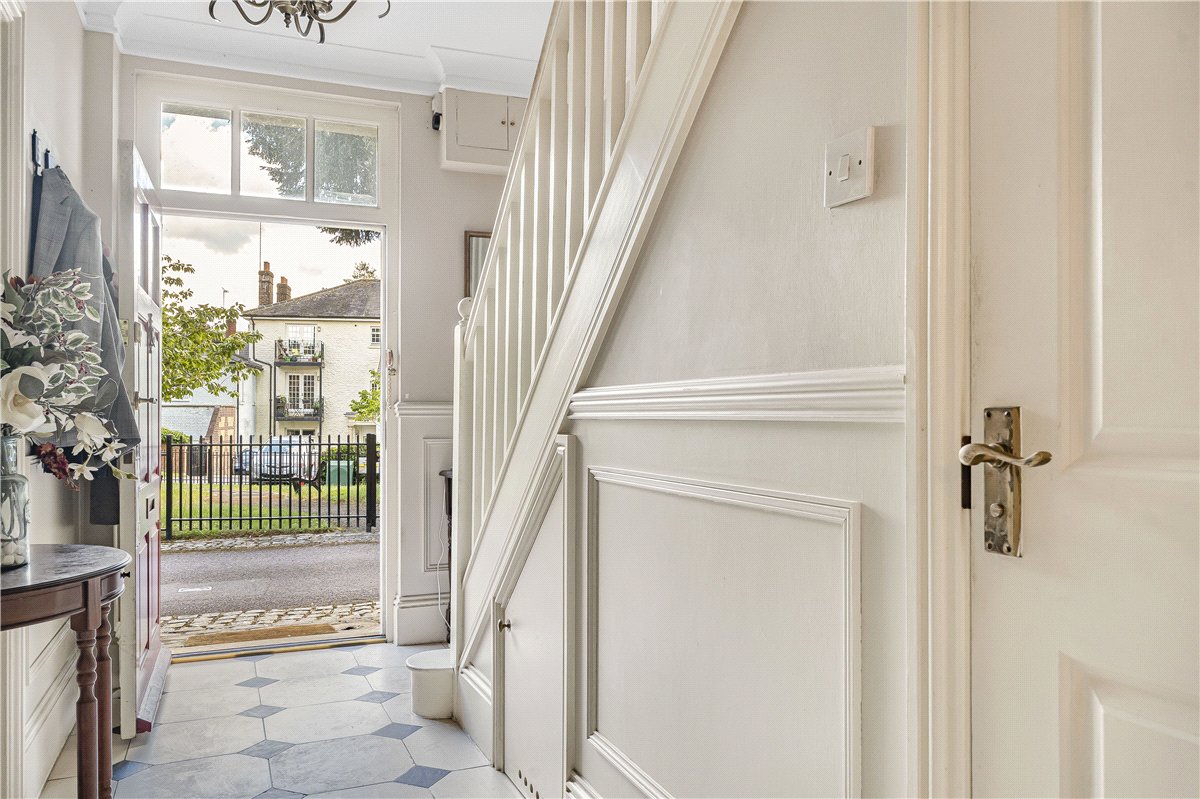 4 bedroom house, Phoenix Square, Pewsey SN9 - Available