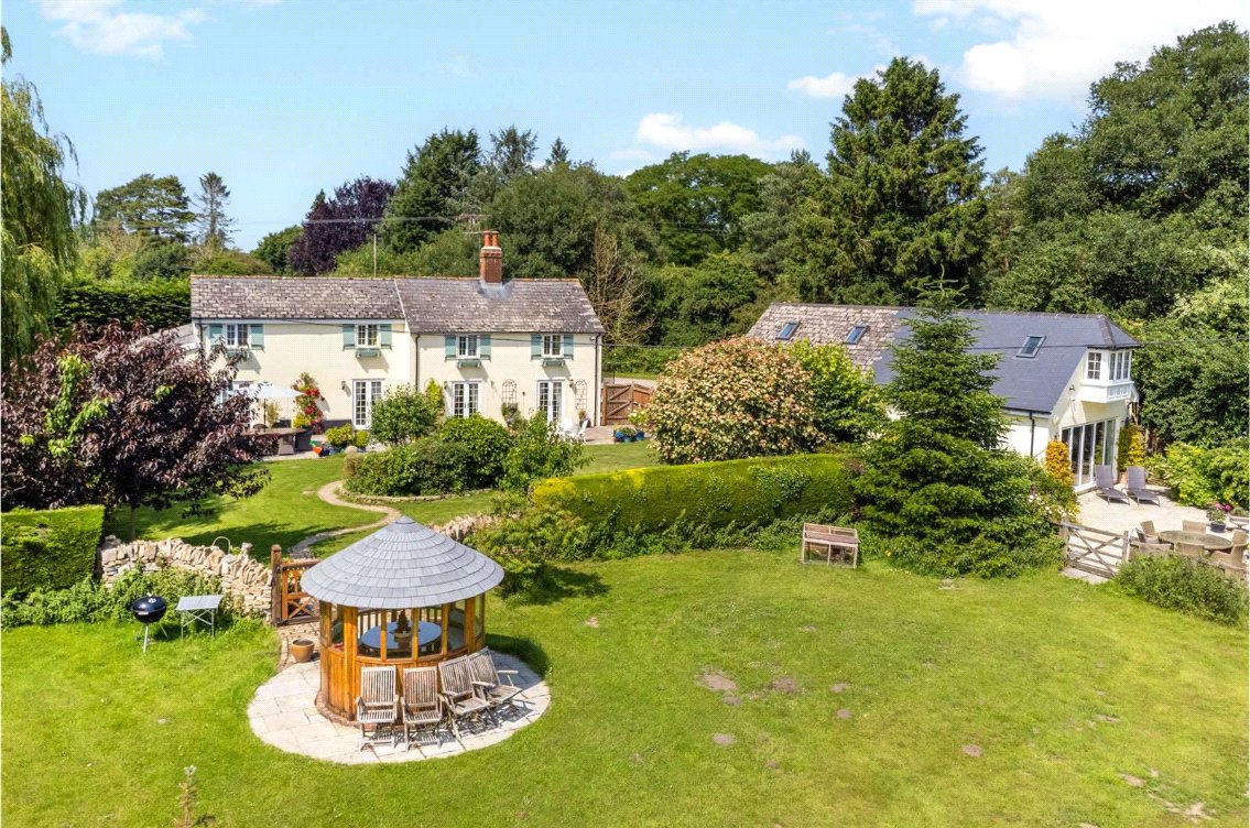 4 bedroom house, Pall Mall, Burbage SN8 - Available