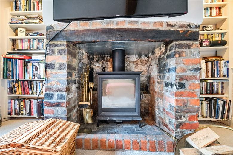 2 bedroom house, Castle Street, Aldbourne SN8 - Available