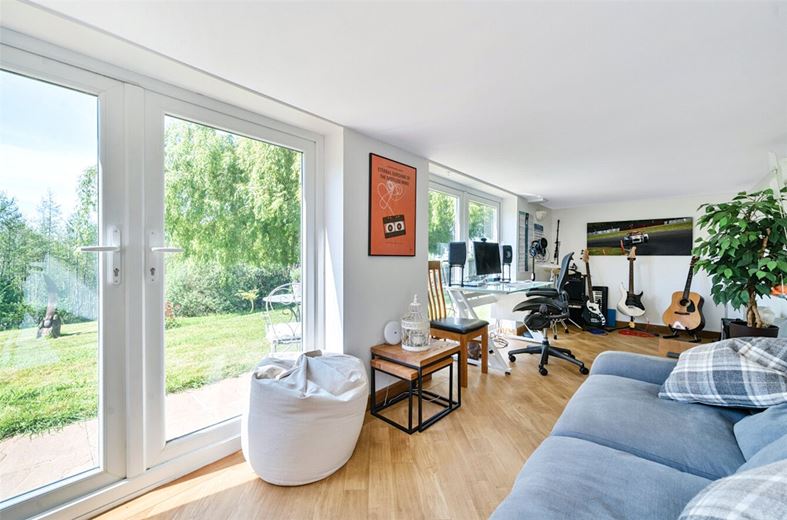 5 bedroom house, Studley Corner, Studley SN11 - Sold