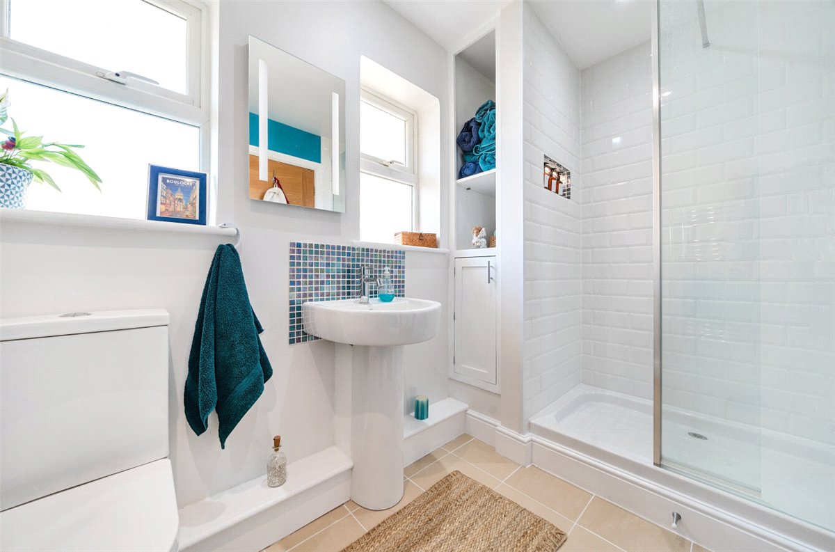 5 bedroom house, Studley Corner, Studley SN11 - Sold