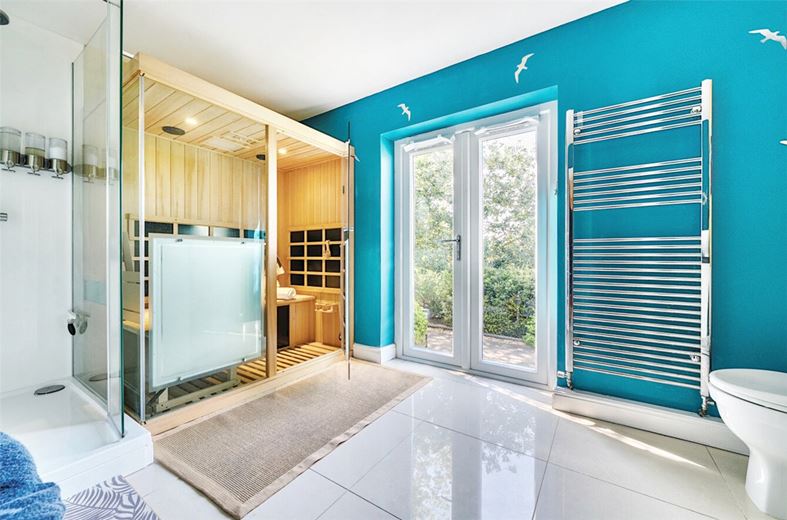 5 bedroom house, Studley Corner, Studley SN11 - Sold