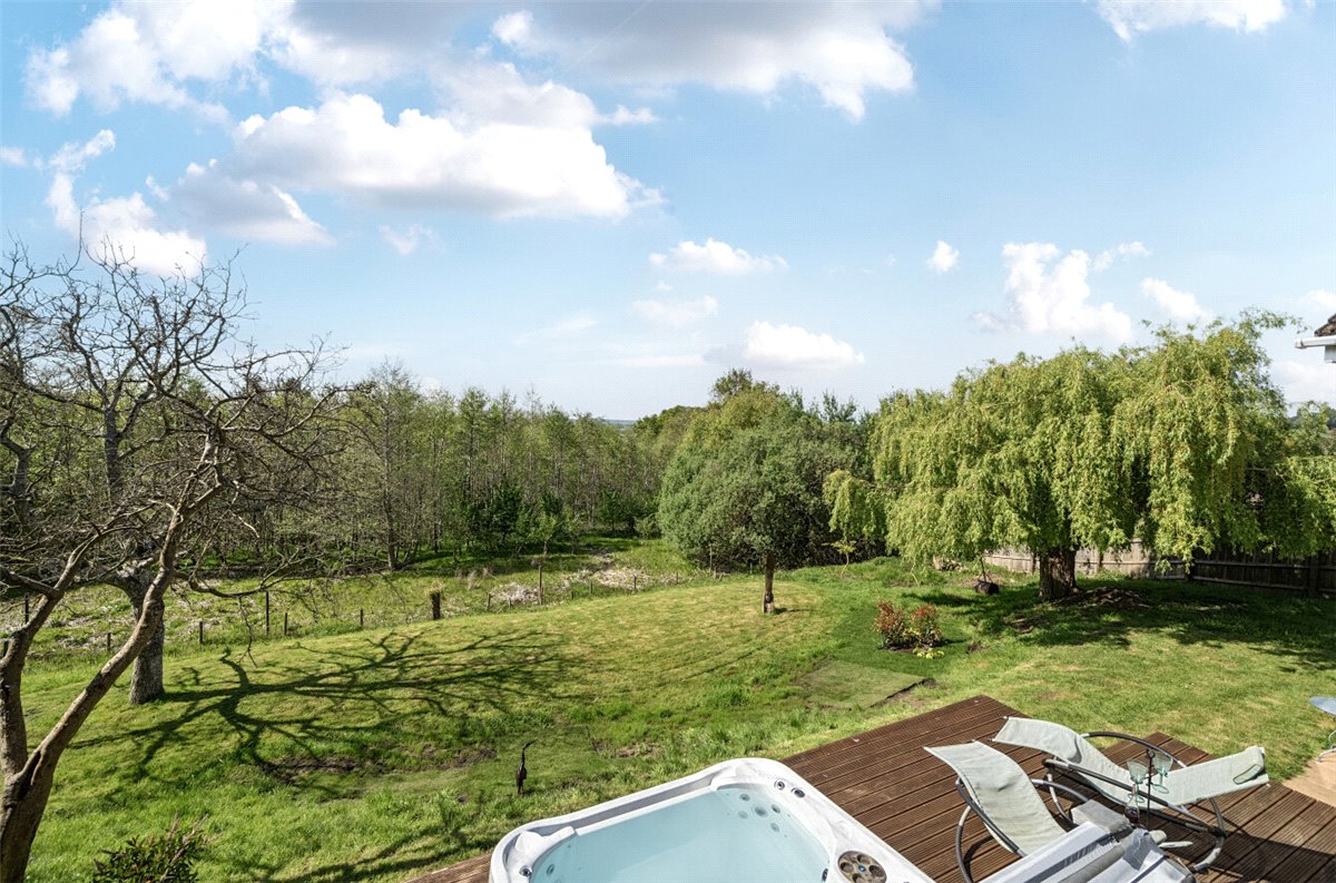 5 bedroom house, Studley Corner, Studley SN11 - Sold