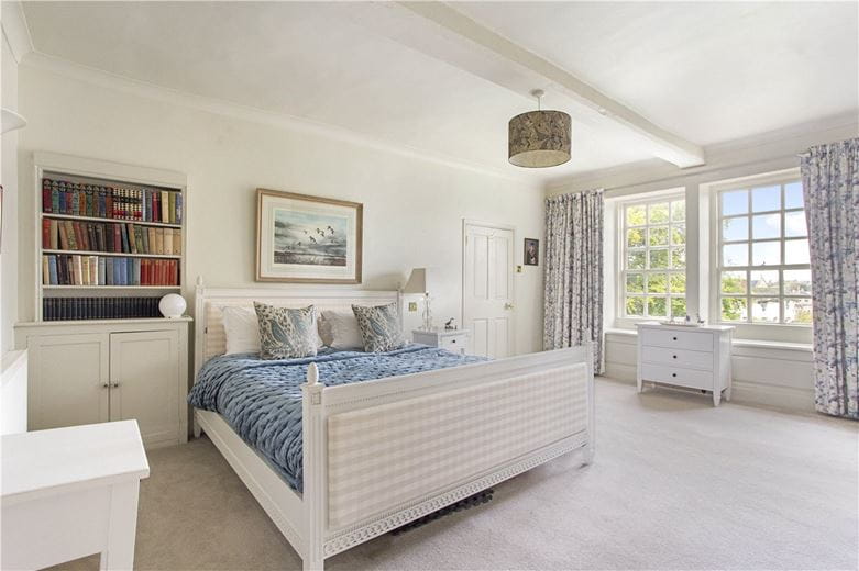 6 bedroom house, The Green, Calne SN11 - Sold