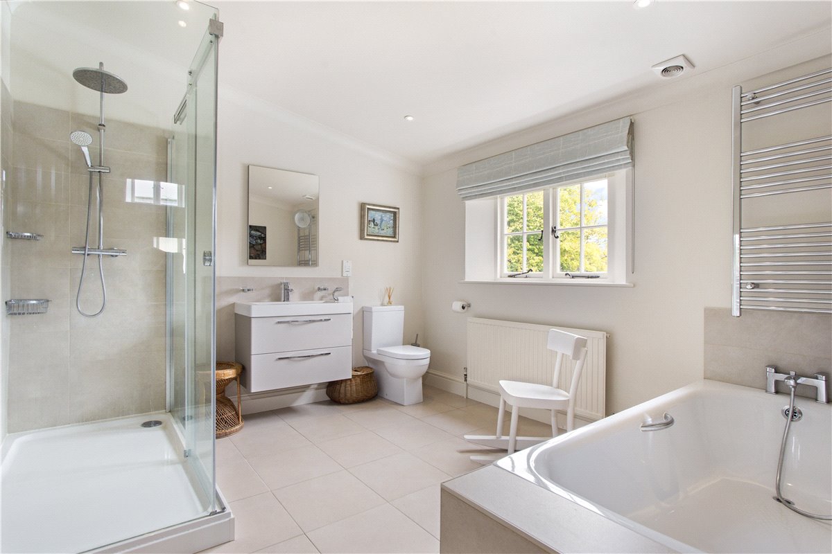 6 bedroom house, The Green, Calne SN11 - Sold