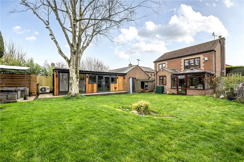 3 bedroom house, Martinsell Green, Pewsey SN9 - Available