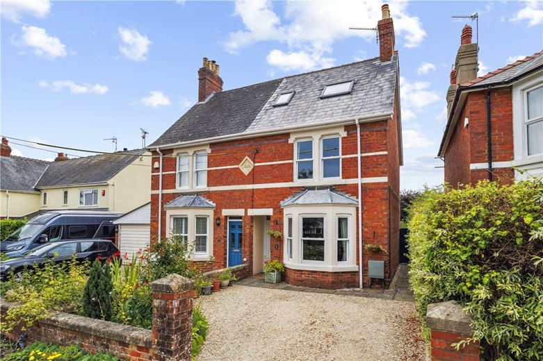 3 bedroom house, Butts Road, Chiseldon SN4 - Available