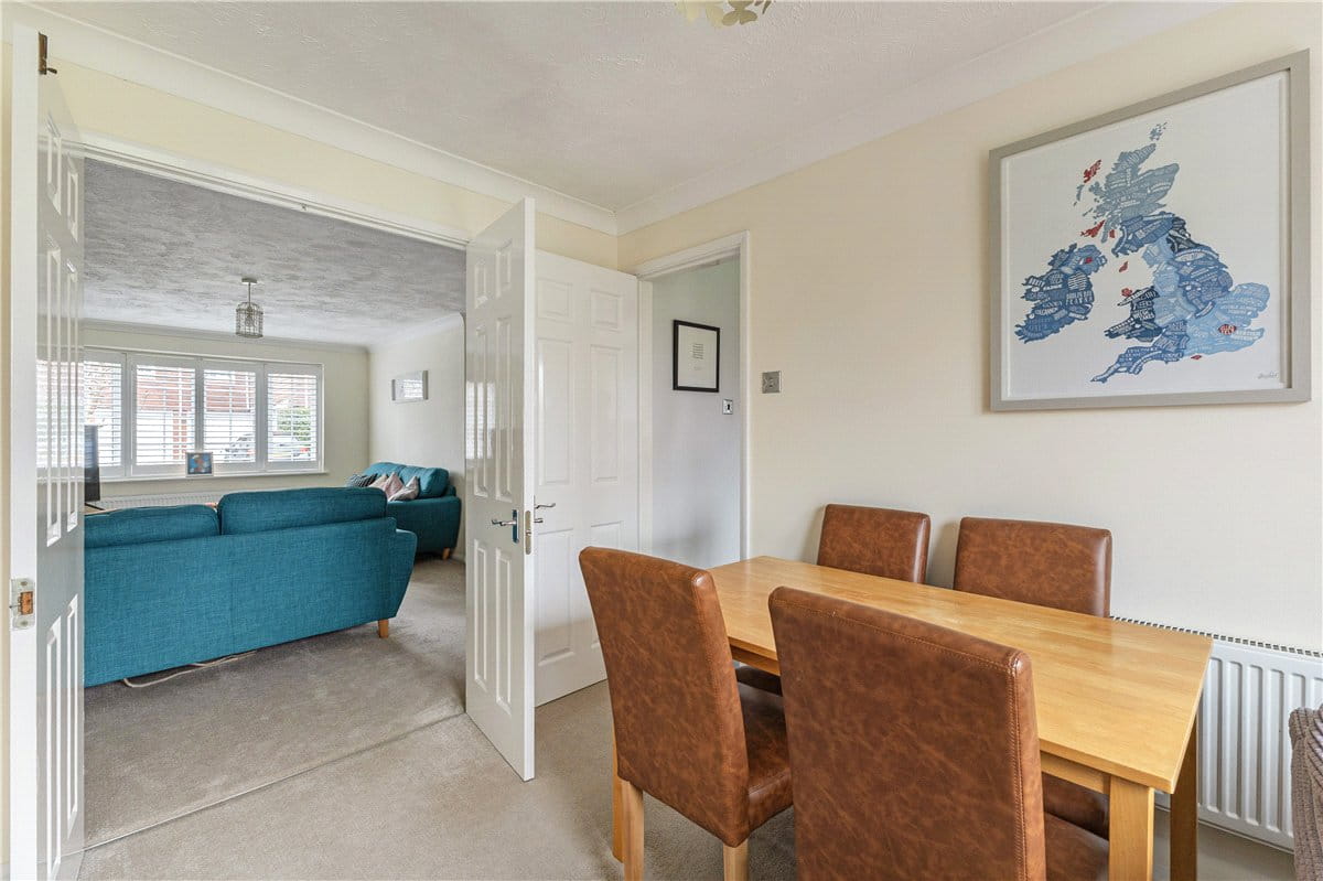 4 bedroom house, Davies Close, Marlborough SN8 - Available