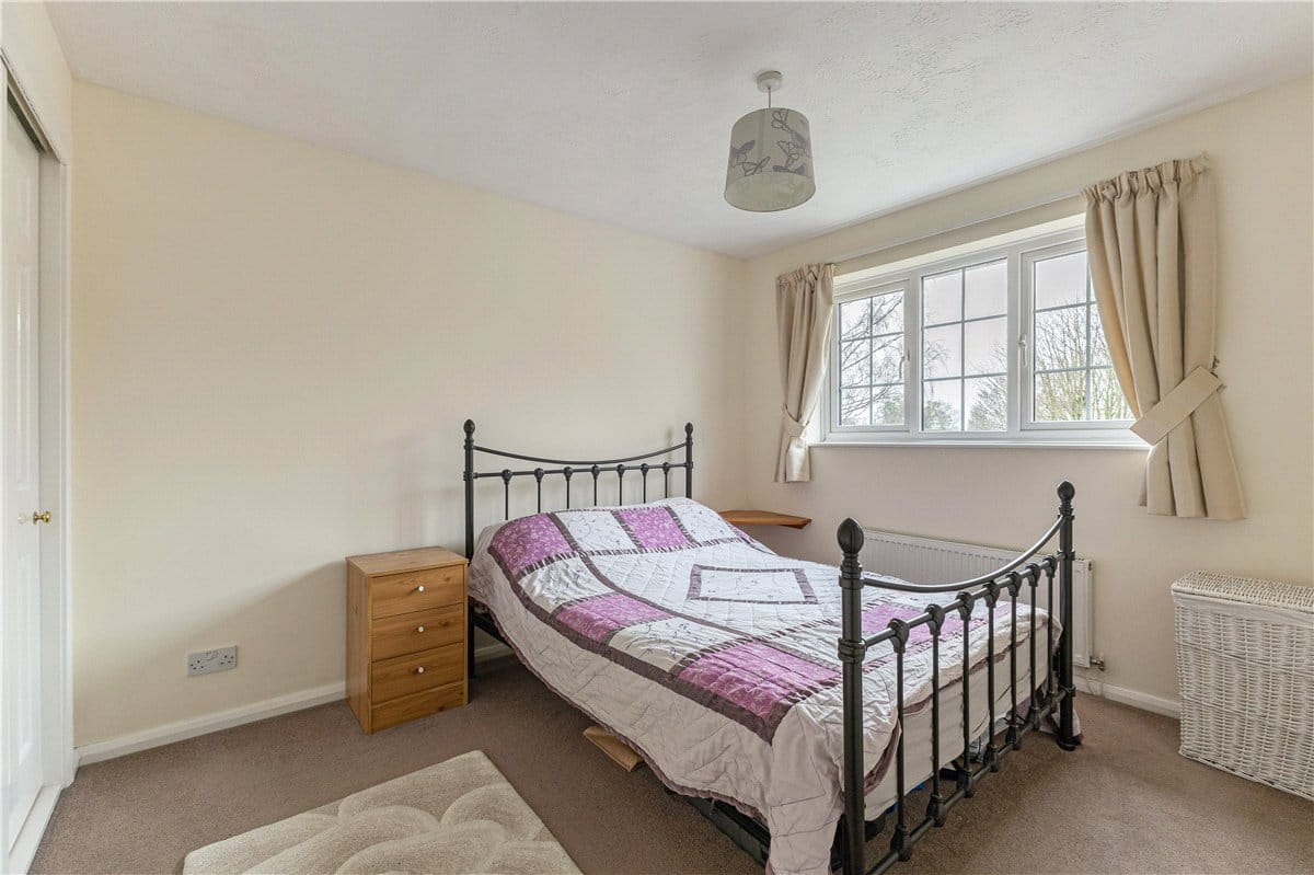 4 bedroom house, Davies Close, Marlborough SN8 - Available