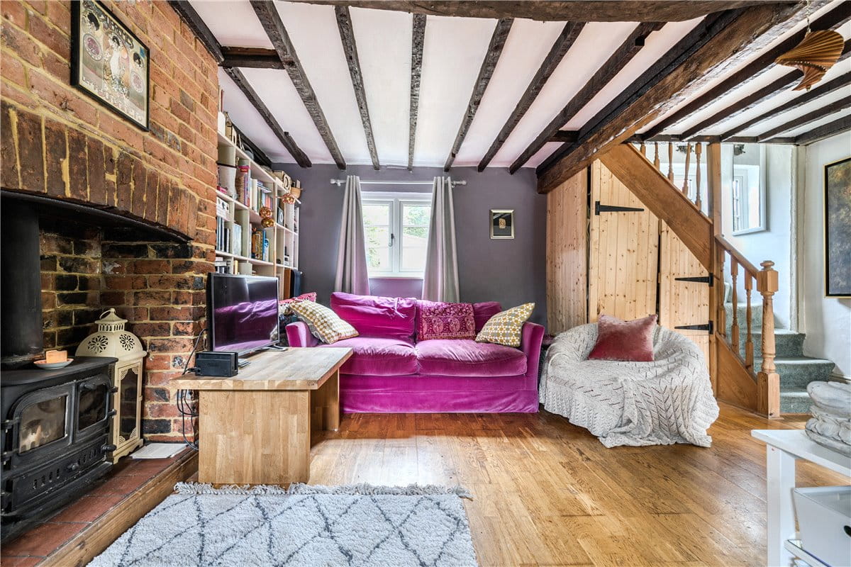 2 bedroom house, High Street, Manton SN8 - Available