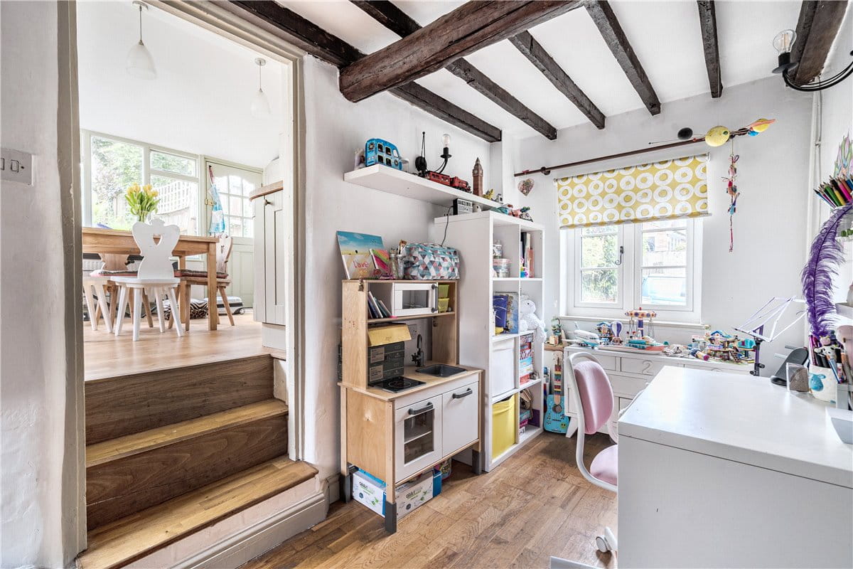 2 bedroom house, High Street, Manton SN8 - Available