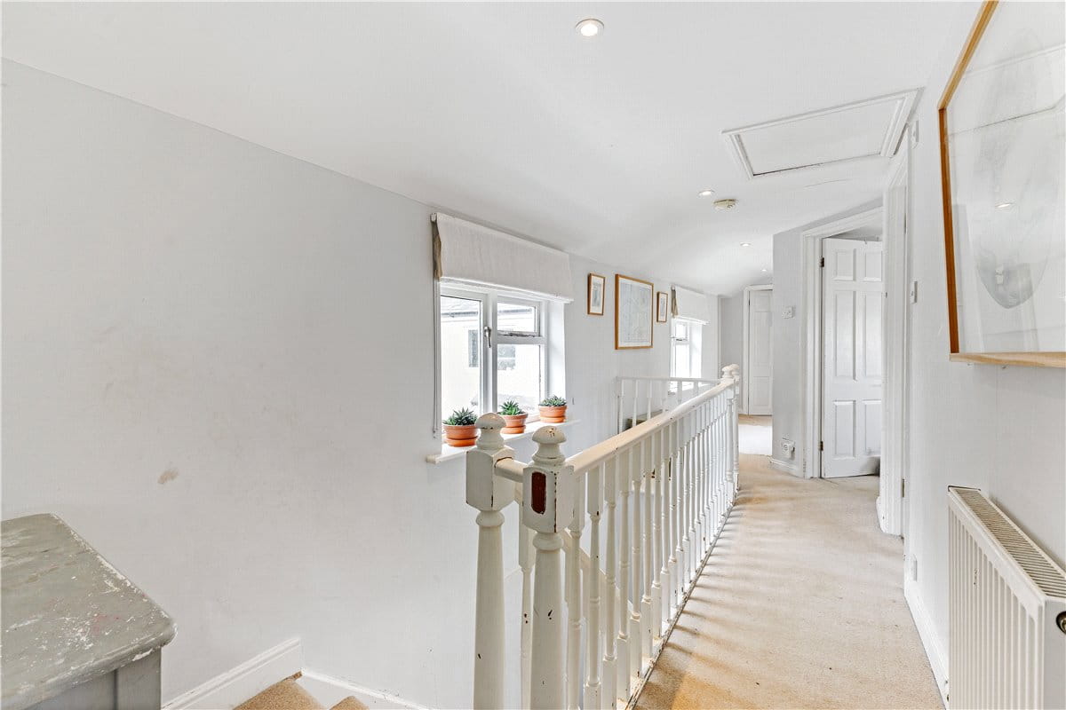 4 bedroom house, Knowle, Pewsey SN9 - Available