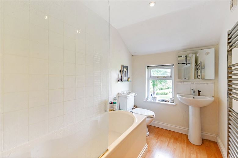 4 bedroom house, Knowle, Pewsey SN9 - Available