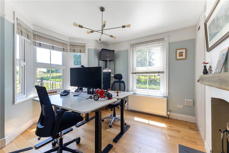 4 bedroom house, Russley Park, Baydon SN8 - Sold